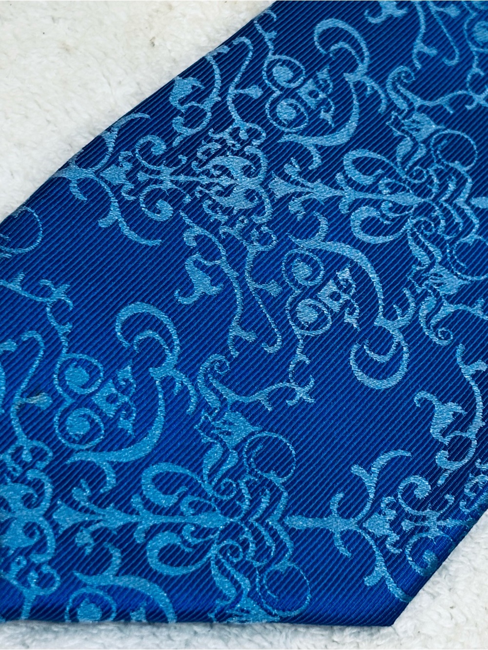 Brand New High Quality Designer Tie By Paul Malone / Palm Beach